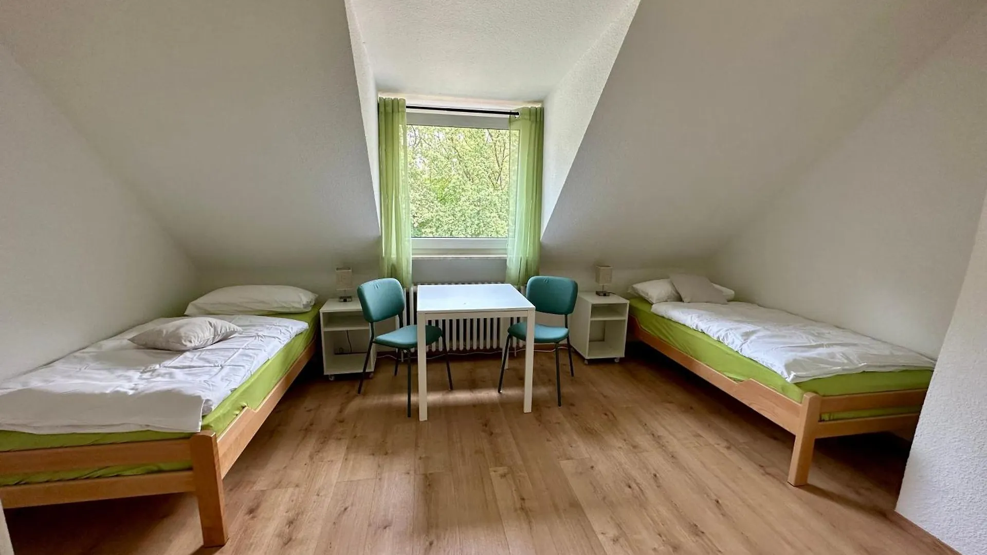 6-Personen Wohnung In Direkter Naehe Von Messe Und Flughafen location